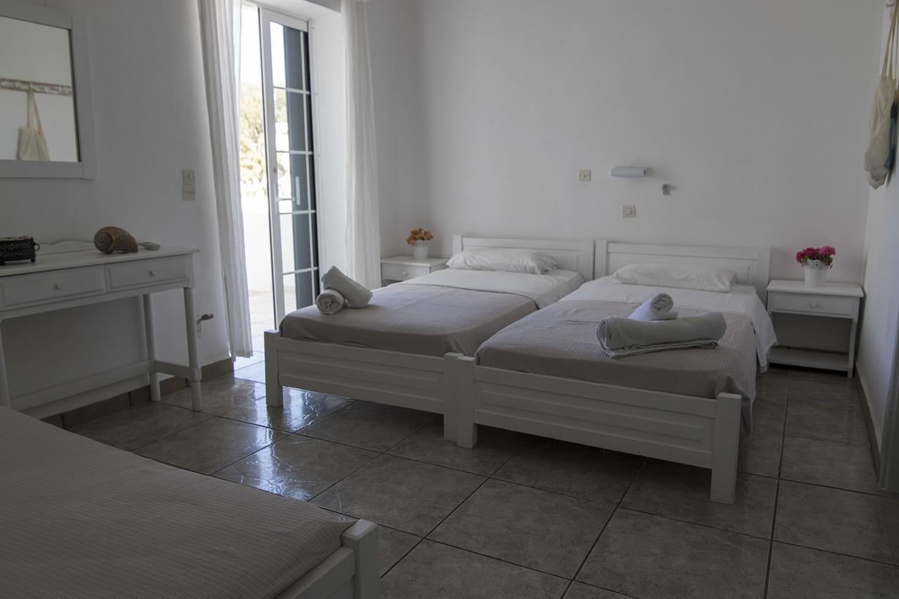 Armadoros Hotel / Ios Backpackers Exterior foto
