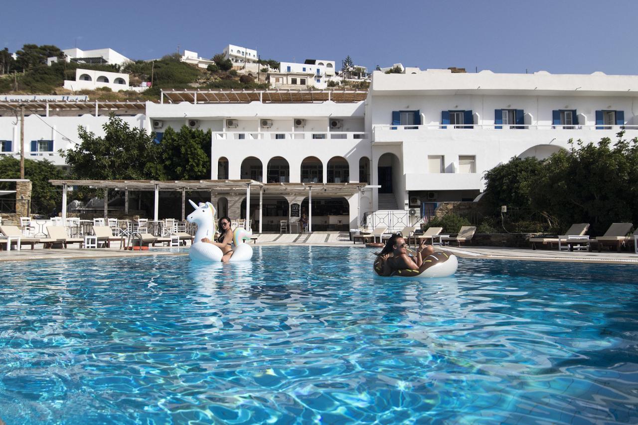 Armadoros Hotel / Ios Backpackers Exterior foto